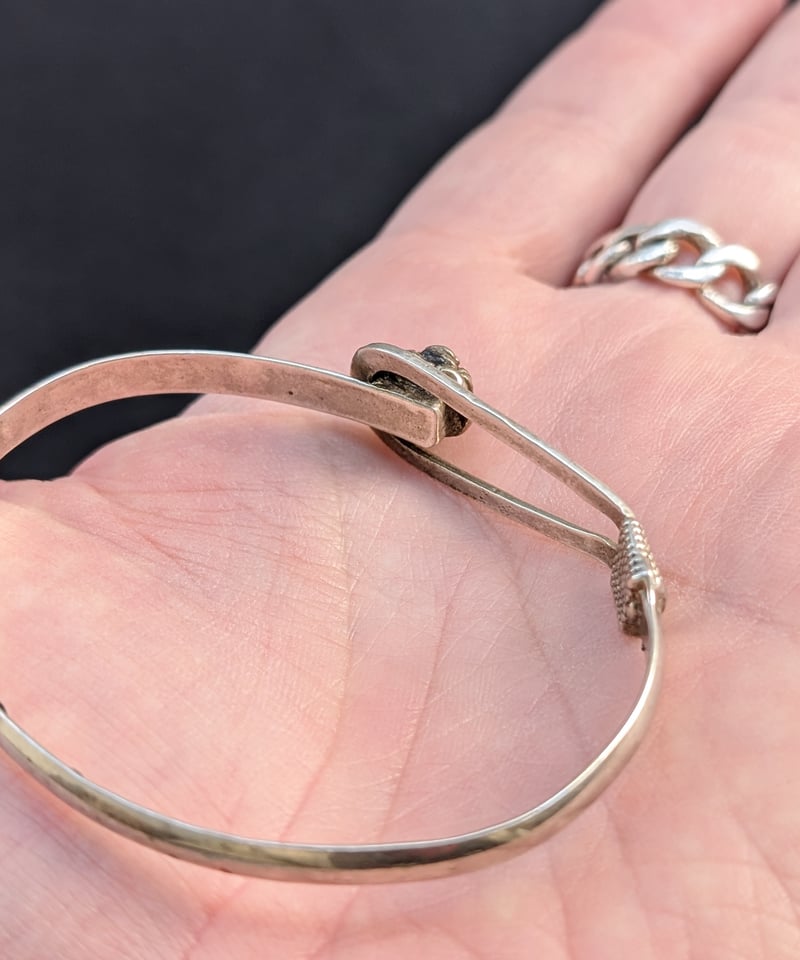 値下げ　アンティーク？　薔薇モチーフのシルバーバングル 華奢な薔薇モチーフ シルバーバングル AS257 | European Vintage & A