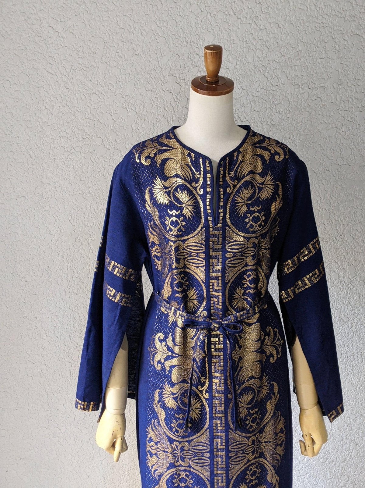 70s 刺繍 カフタンワンピース vintage 彼岸 民族衣装 70s 刺繍 カフタンワンピース vintage 彼岸 民族衣装