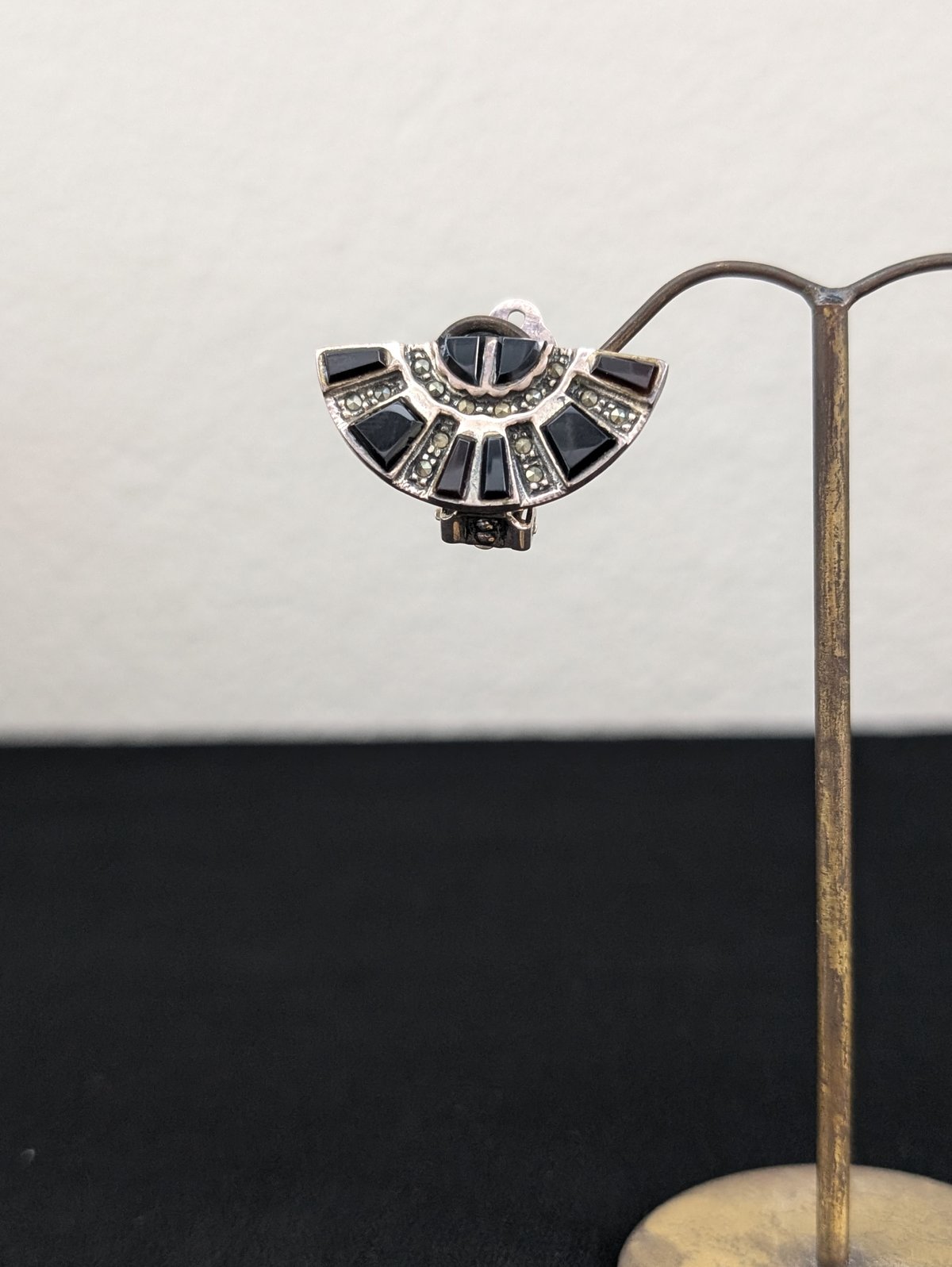 アールデコ様式 扇シルバー×オニキスイヤリング AS236