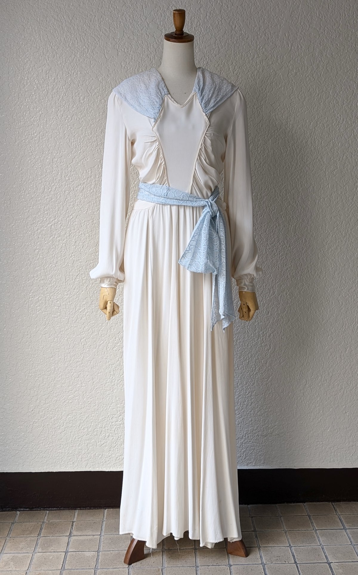 ⭐︎ヴィンテージアイボリーマキシドレス⭐︎ 1930's アールデコバックボタン マキシドレス OP71 | European Vinta