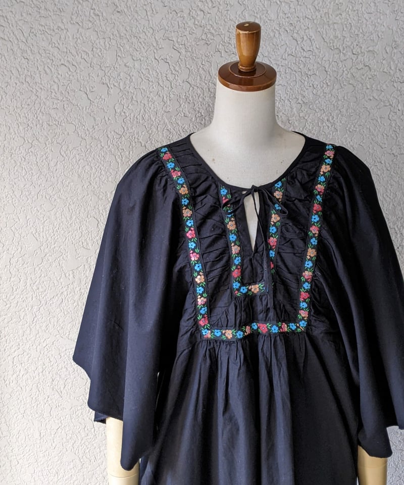 希少　レア　ヴィンテージ ボヘミアン刺繍入り白チュニック 長袖 アンティーク 楽天市場】【スーパーセール商品 最大80%OFF】即納 秋