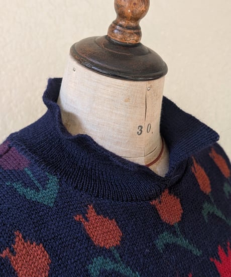 Great Britain製 Pure new wool チューリップ柄セーター　SW08