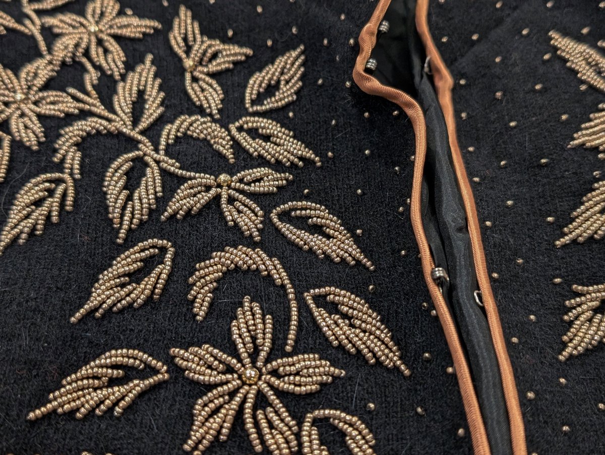 ビーズ刺繍 マオカラーチャイナカーディガン(黒) SW23 ビーズ刺繍 マオカラーチャイナカーディガン(黒) SW23