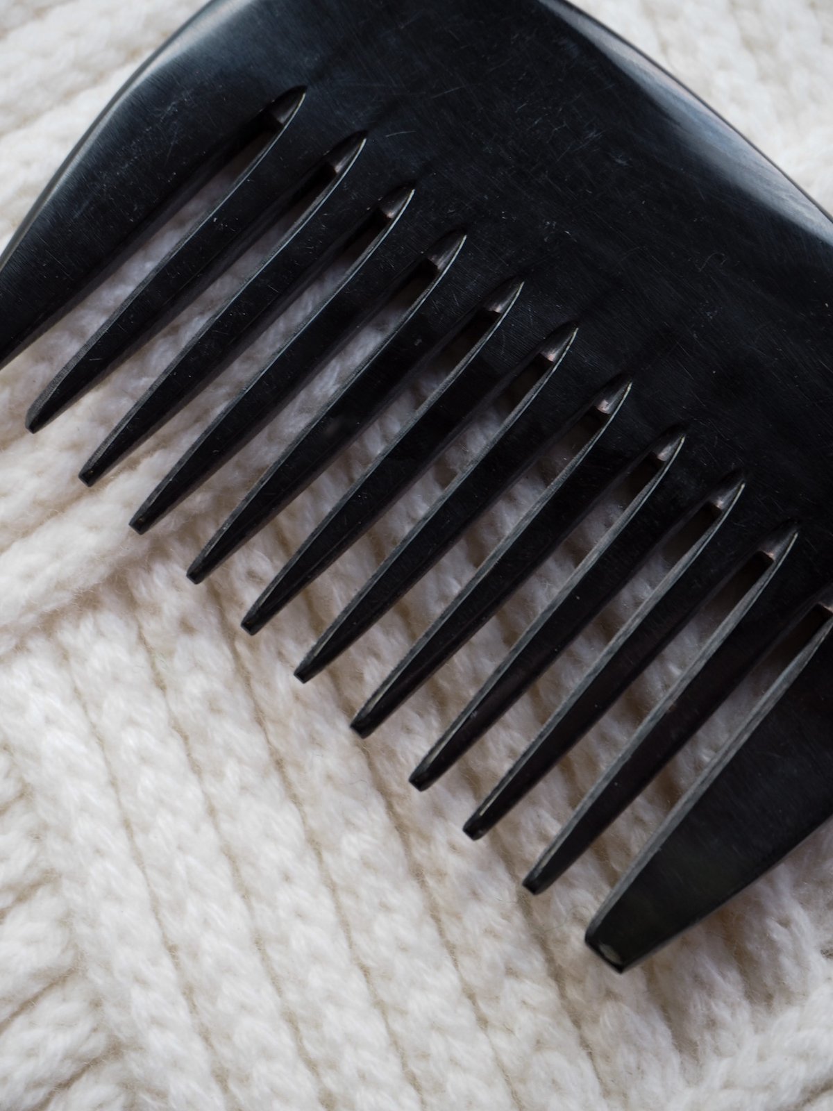 水牛ヘアコーム 水牛の角で作られたヘアコーム、ヘア用コーム、ウェディング