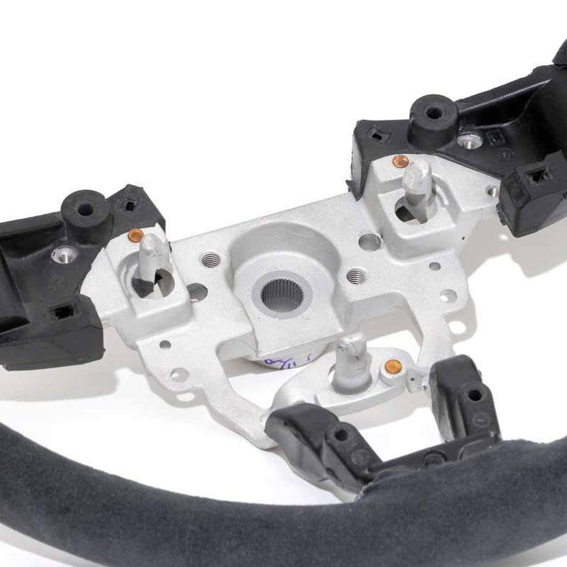 STARK ウルトラ スエード ステアリング（シルバーステッチ） | STARK LLC