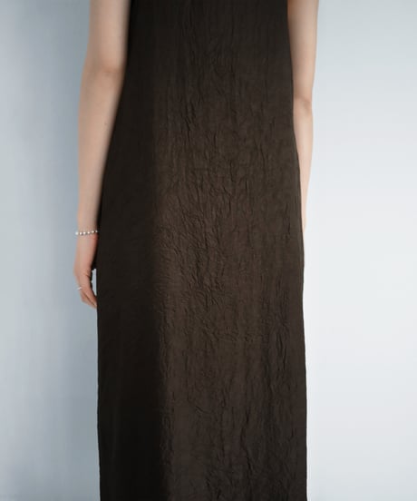 SILKY CRINKLE SLIT DRESS
