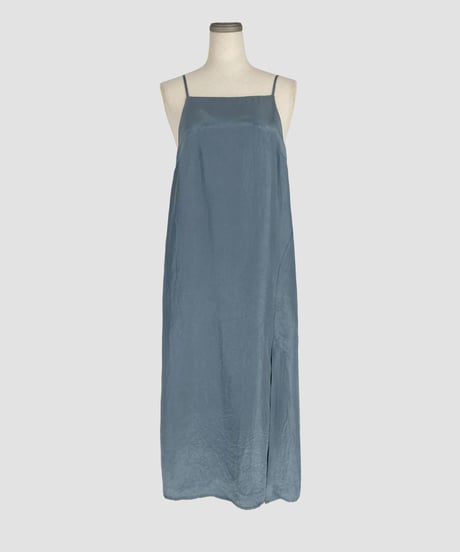SILKY CRINKLE SLIT DRESS