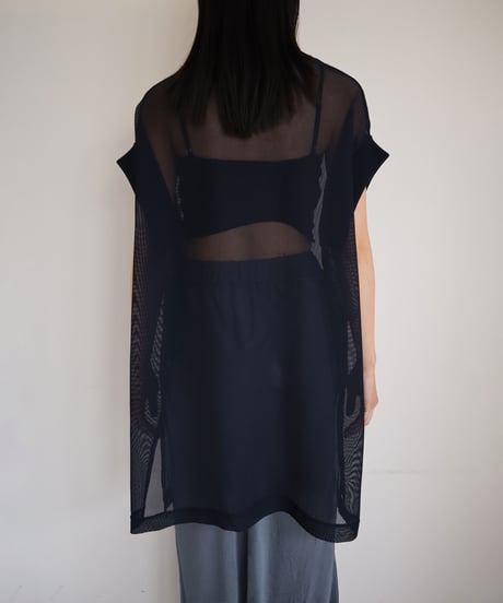 RELAXED MESH PANEL VEST