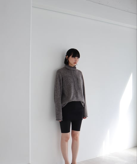 WIDE NECK KNIT TOP