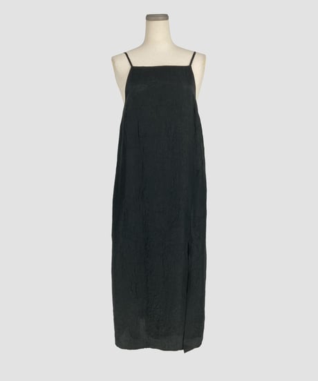 SILKY CRINKLE SLIT DRESS