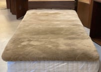 【BOWRON SHEEPSKIN】高密度ムートンシーツ〈シャルム〉