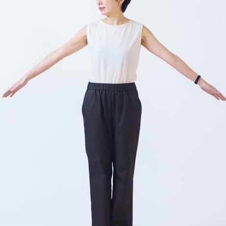 ストレートパンツ LUEUF