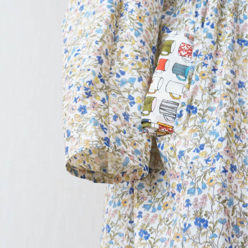 handmadeコーデュロイ花柄ギャザーワンピースfree青 花柄ギャザーワンピース | LUEUF