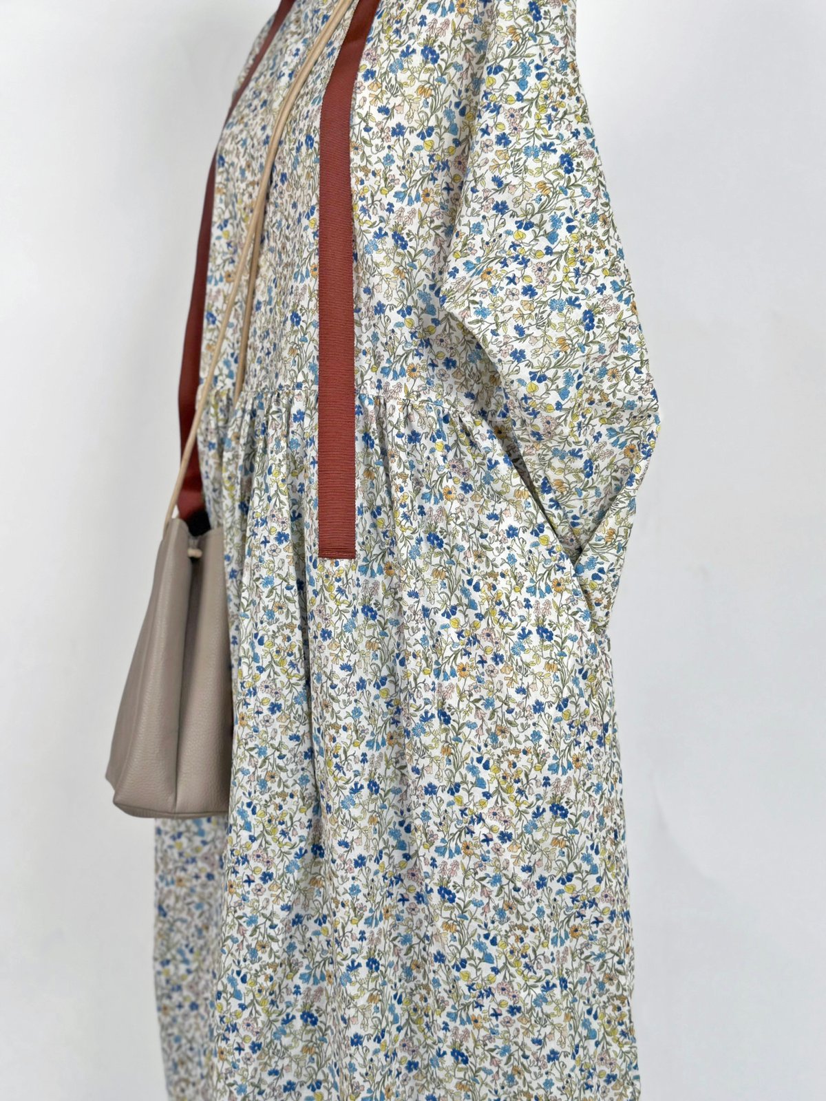 花柄ギャザーワンピース | LUEUF