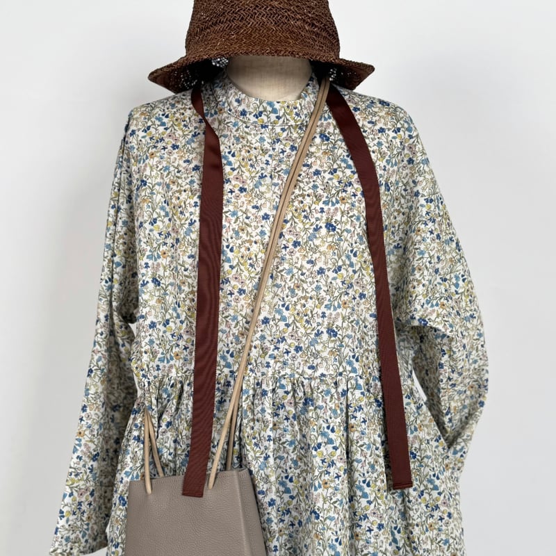 花柄ギャザーワンピース | LUEUF