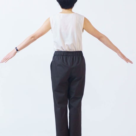 ストレートパンツ LUEUF