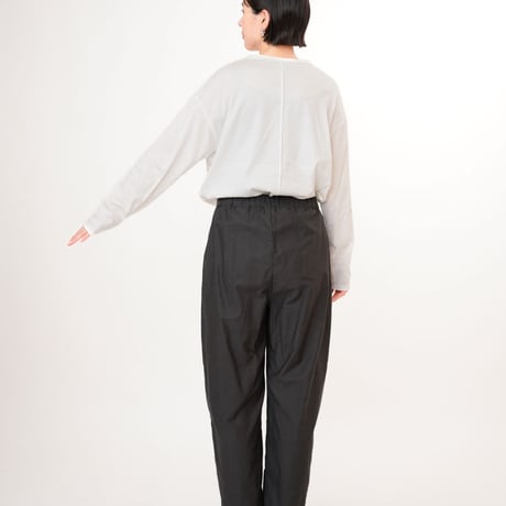 バックサテンエッグパンツ DIARIES