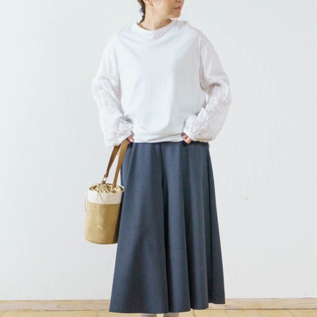 袖シュリンクレースプルオーバー LUEUF