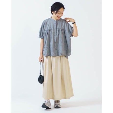 バンドカラーギャザーシャツ LUEUF