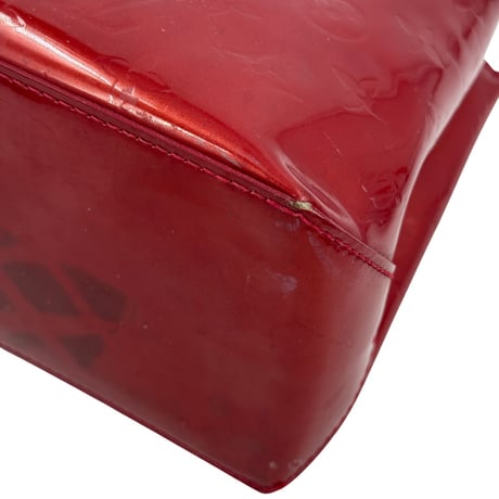 LOUIS VUITTON モノグラム ヴェルニ レッド ウィルシャーPM M93642 ハンドバッグ