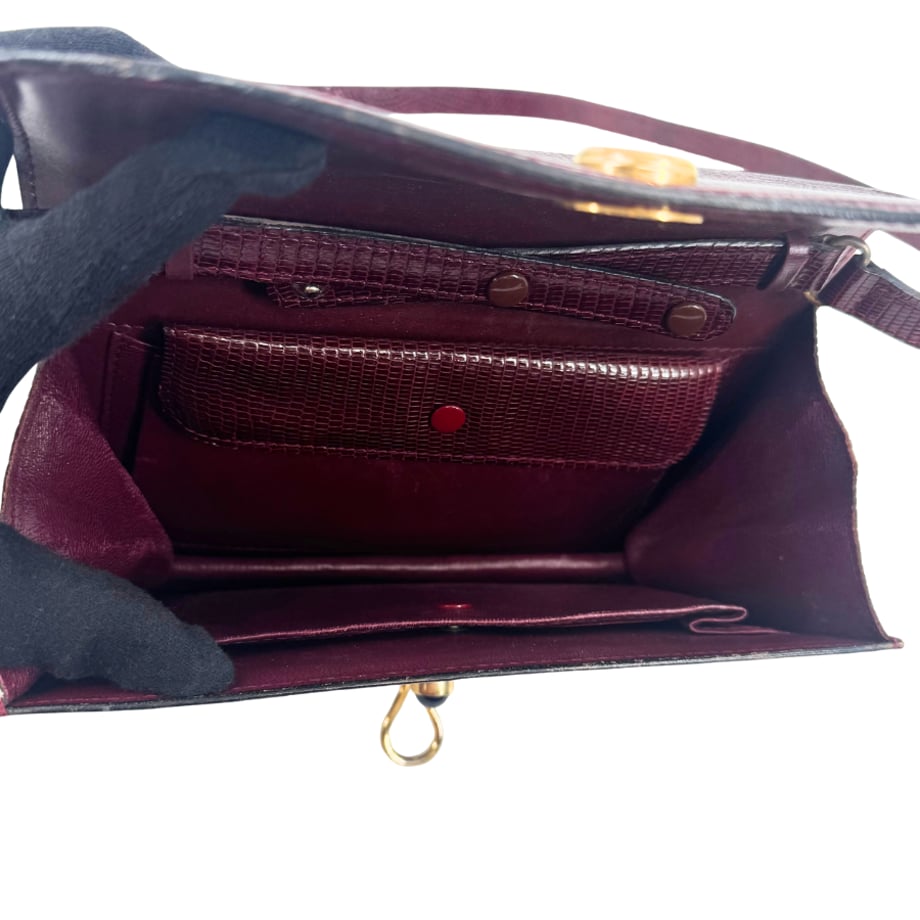 693297108c0c2700015f71bc