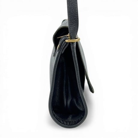 IL BISONTE レザー ブラック ショルダーバッグ