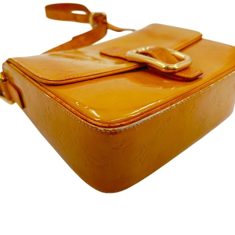 LOUIS VUITTON モノグラム ヴェルニ クリスティGM M91147 ショルダーバッグ