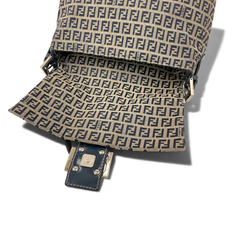 695b3213fd5b070001c4e751