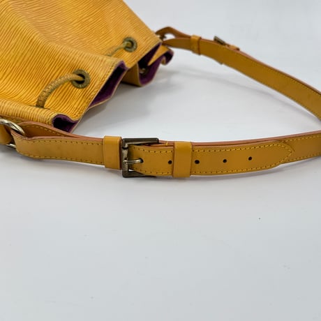 LOUIS VUITTON エピ プチノエ イエロー レザー 巾着 ショルダーバッグ M44109