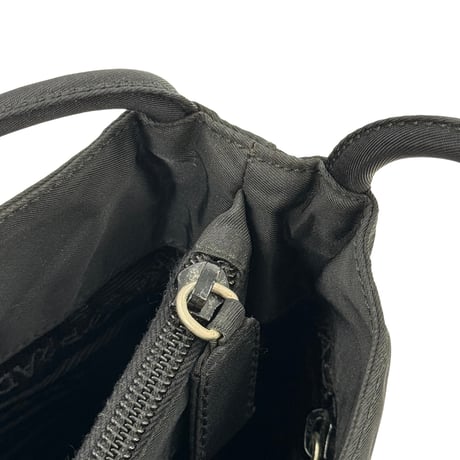 PRADA テスート ブラック ショルダーバッグ