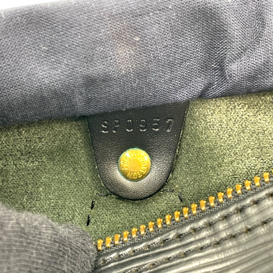 6960684100d7d500018b3cb6