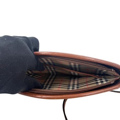 BURBERRY　ショルダーバッグ　ブラウン