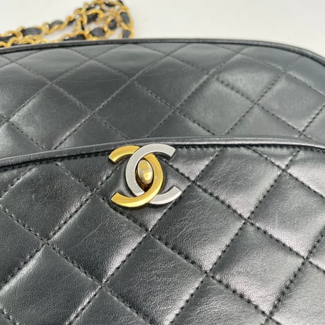 CHANEL　パリ限定　チェーンショルダーバッグ