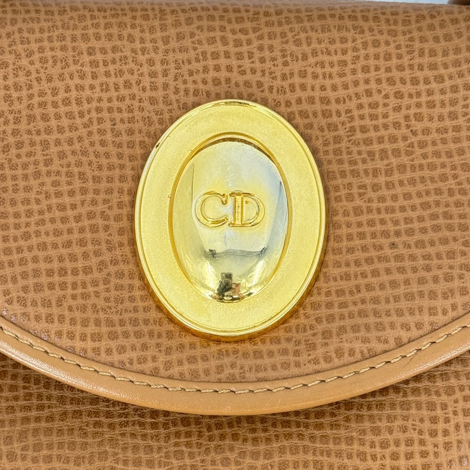 69c353bf65b8200001dc72dc