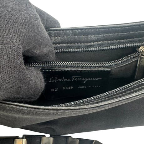 Ferragamo　ショルダーバッグ