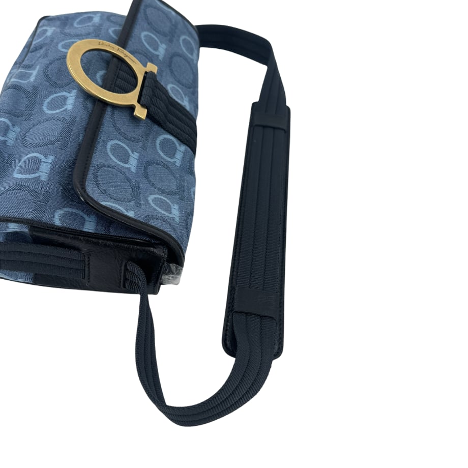 69412cb67ae4bd00017d3eb9