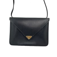 Yves saint laurent カサンドラロゴ ショルダーバック
