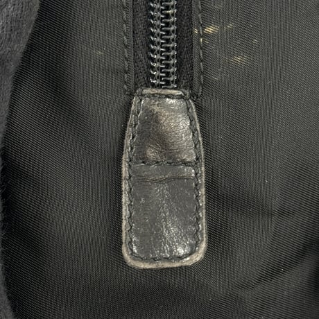 PRADA テスート ブラック ショルダーバッグ