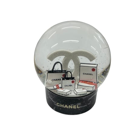 CHANEL　スノードーム