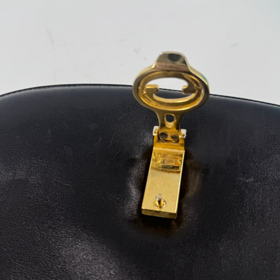 69412cb67ae4bd00017d3ebc