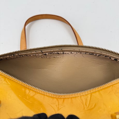 LOUIS VUITTON ベッドフォード モノグラム・ヴェルニ イエロー エナメル ハンドバッグ M91006
