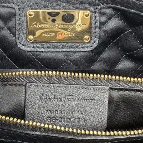 Ferragamo　ヴァラ　レザー　2WAYバッグ