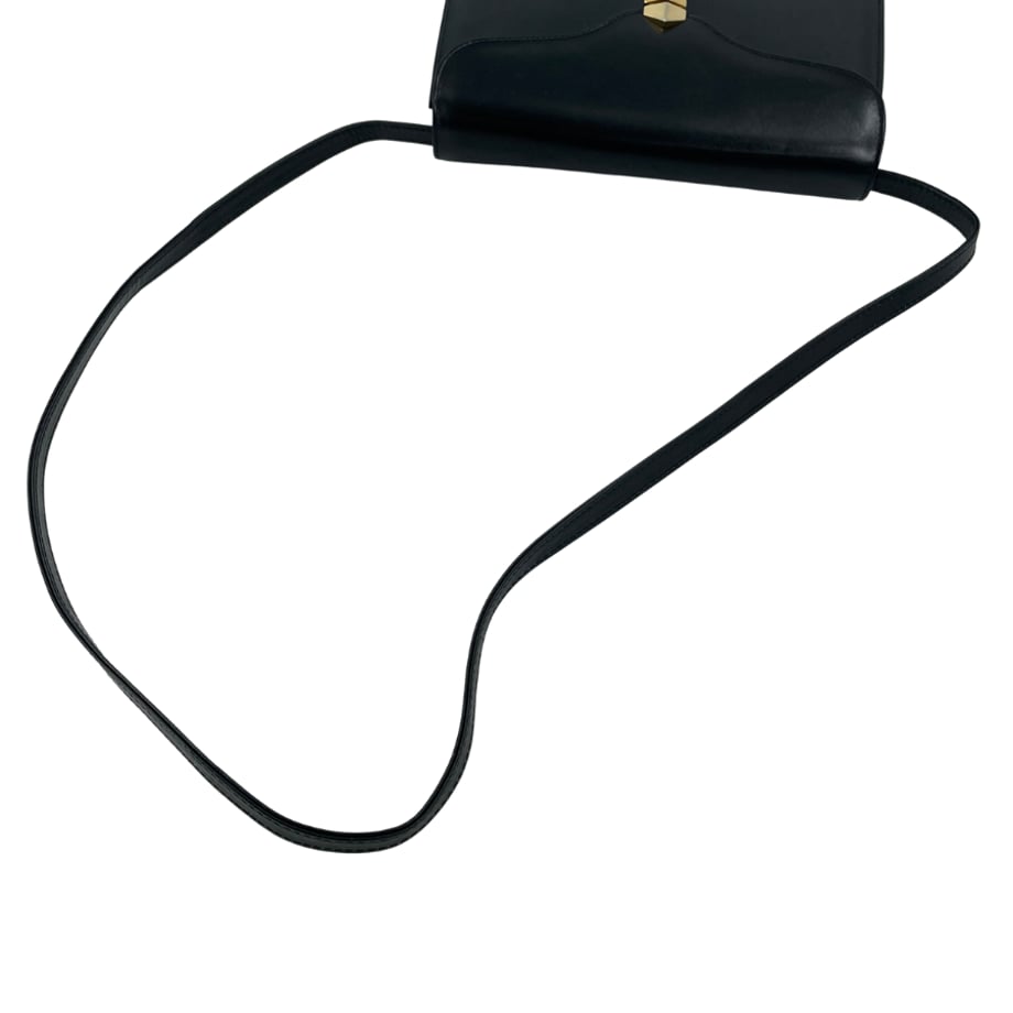 69412cb77ae4bd00017d3ec8