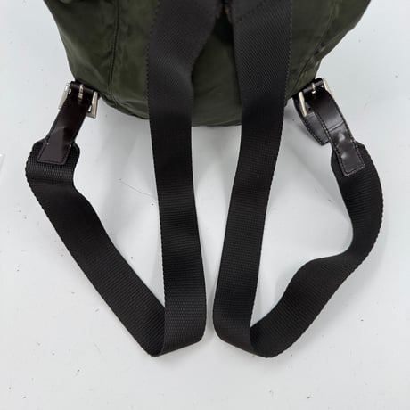 PRADA テスートナイロン ミニリュック カーキグリーン B5827F トライアングルロゴ