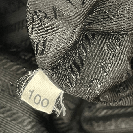 PRADA　ウエストバッグ　ナイロン　ブラック