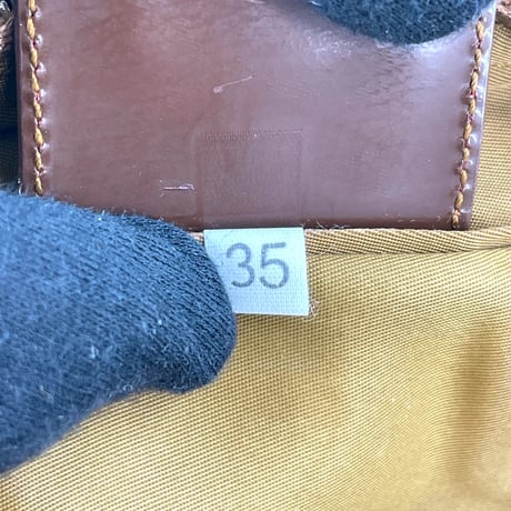 PRADA ナイロン ベージュ クロスボディ ショルダーバッグ