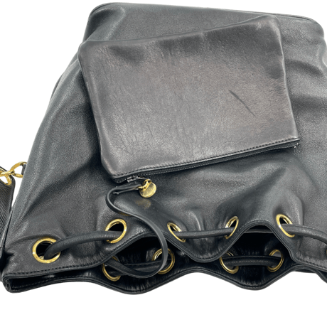 CHANEL　巾着ショルダーバッグ　ブラック