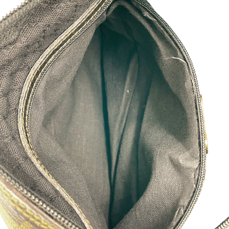 6960684200d7d500018b3cbb