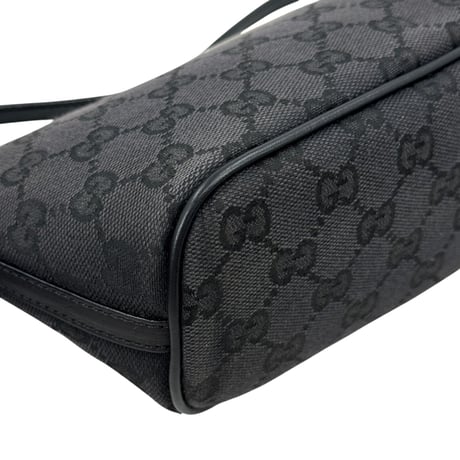 GUCCI ブラック GGキャンバス ハンドバッグ