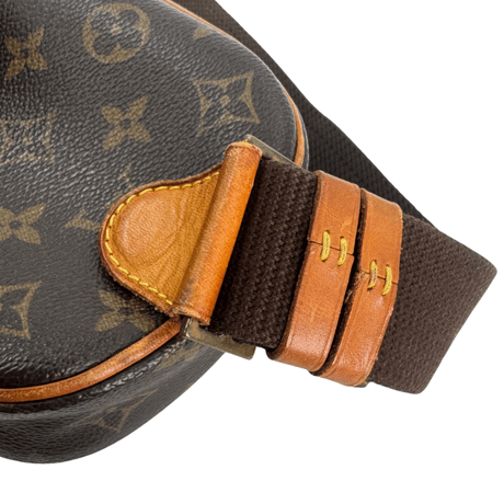 LOUIS VUITTON　ボディバッグ　モノグラム